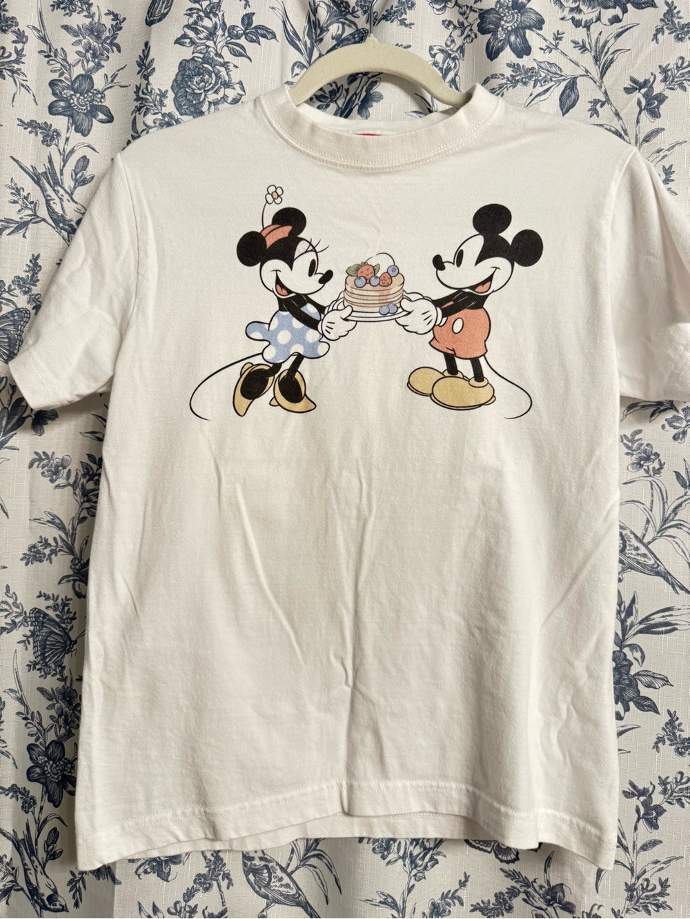 Women White Mickey & Minnie Graphic Tee